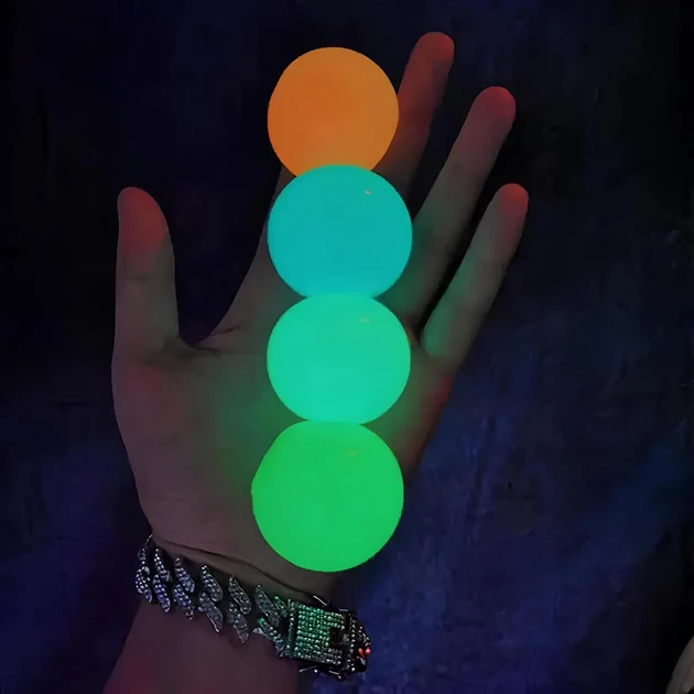 Липки кульки, що світяться Globbles RESTEQ. — антистрес іграшки, які прилипають до стін і світяться (1000) Липки кульки, що світяться Globbles RESTEQ. — антистрес іграшки, які прилипають до стін і світяться (1000)