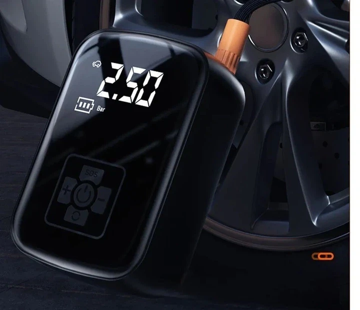 Портативний компресор акумуляторний з дисплеєм і ліхтарем, насос для шин автомобіля, мотоцикла, велосипеда (30)