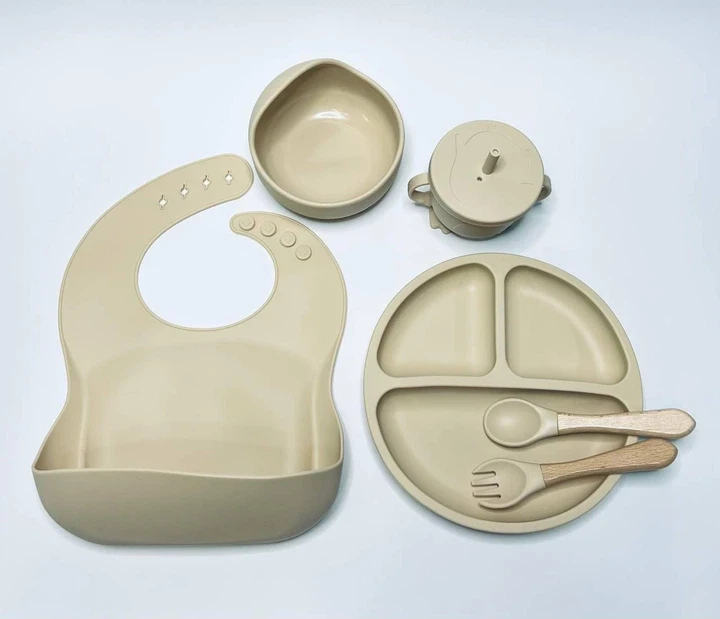Набор детской посуды из 6 предметов бежевый (50)