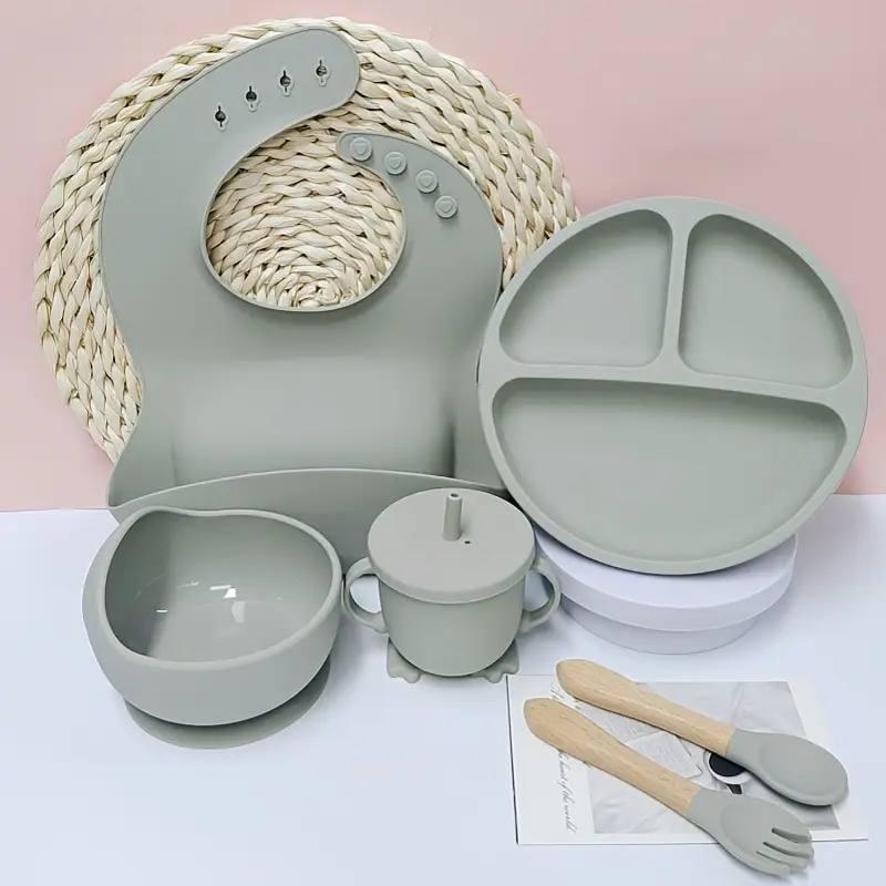 Набір дитячого посуду із 6 предметів зелений (50)