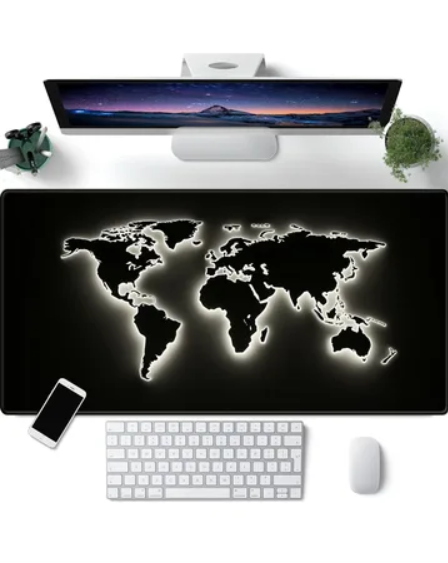 Коврик для мыши "Светящаяся карта мира" с разноцветными световыми точками (100)